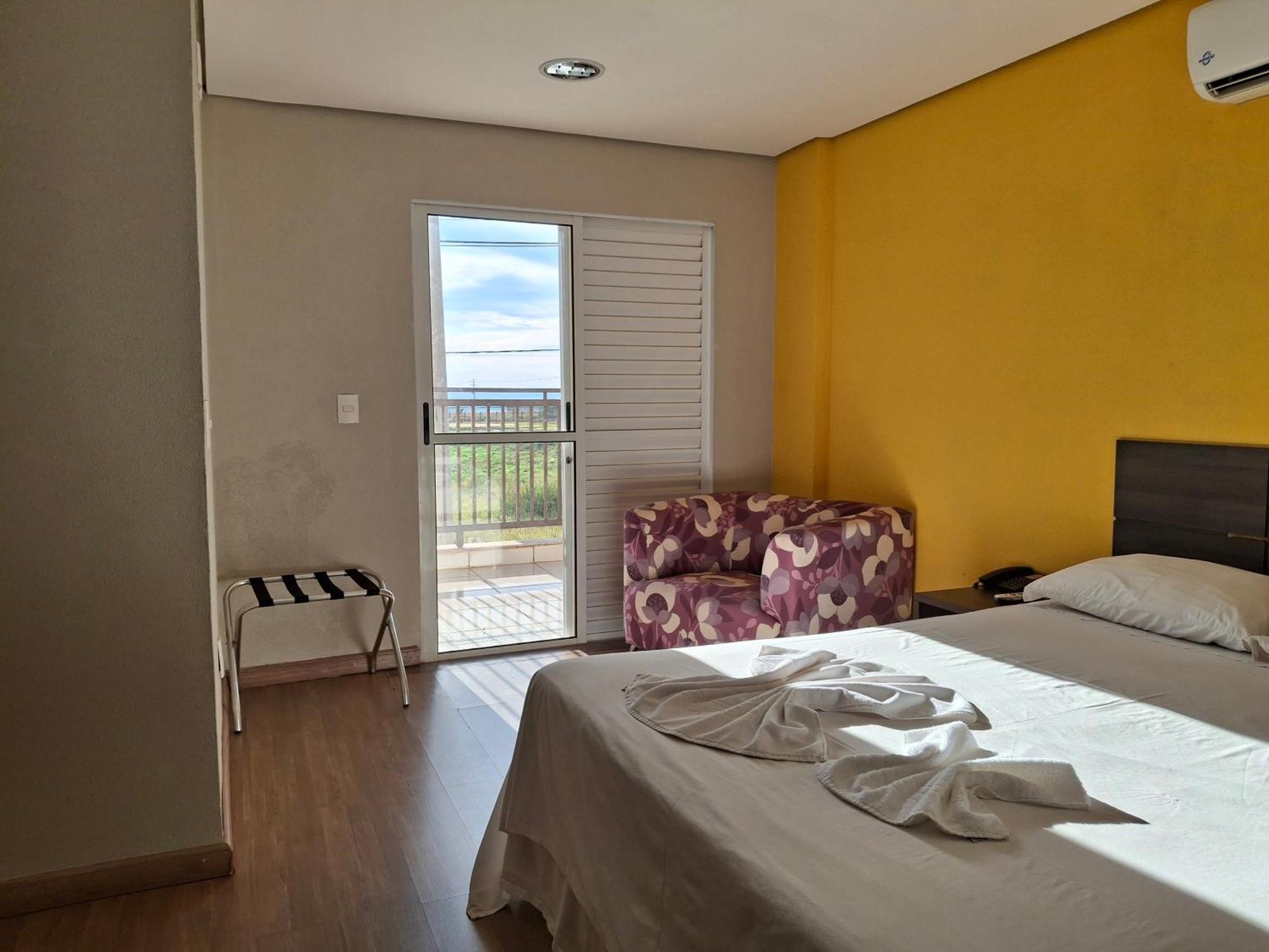 Onix Inn Hotel Cravinhos Екстер'єр фото