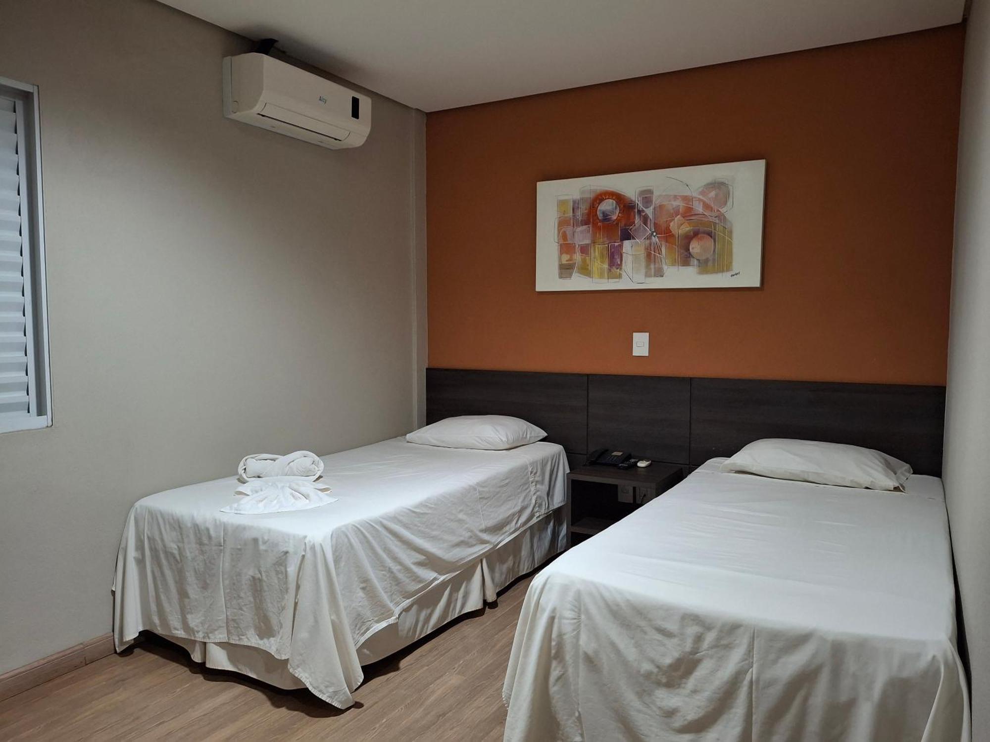 Onix Inn Hotel Cravinhos Екстер'єр фото