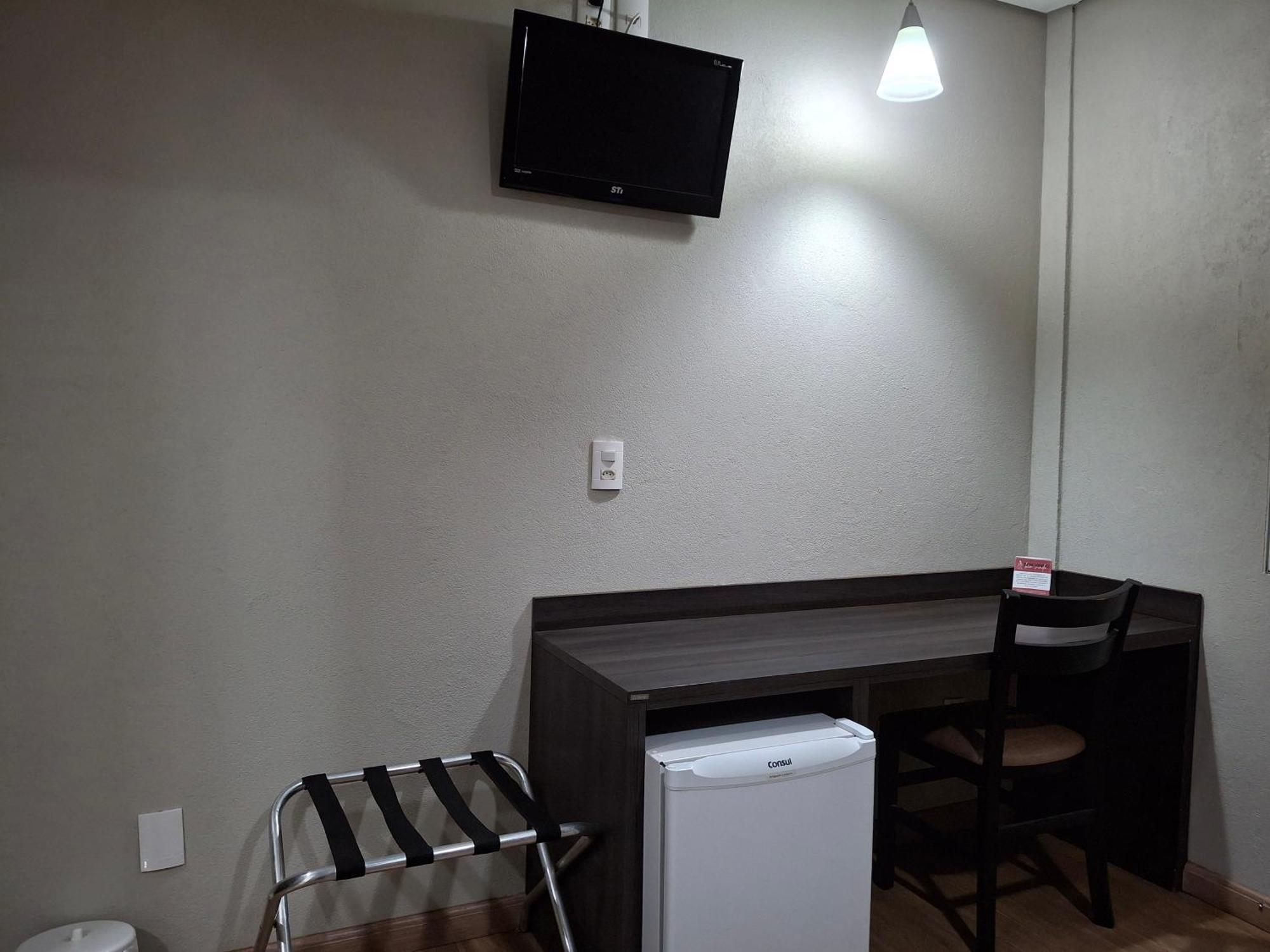 Onix Inn Hotel Cravinhos Екстер'єр фото